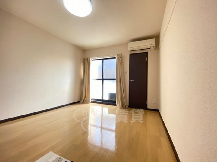 レオネクスト山手町の居間