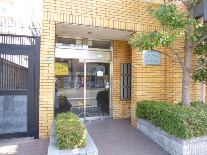 フルーブシャトーの玄関