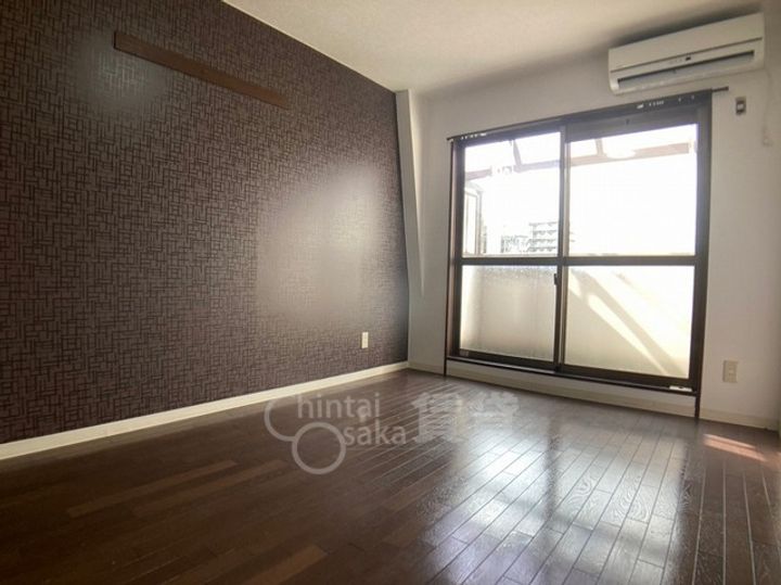 大阪府大阪市淀川区新高5丁目の賃貸マンションの居間