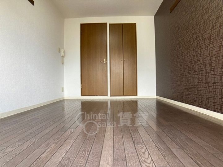 大阪府大阪市淀川区新高5丁目の賃貸マンションの居間