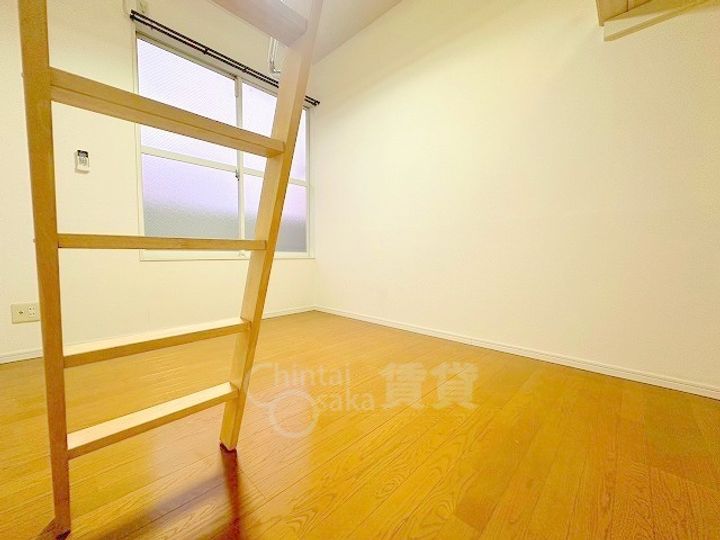 ハイツグローリーの居間