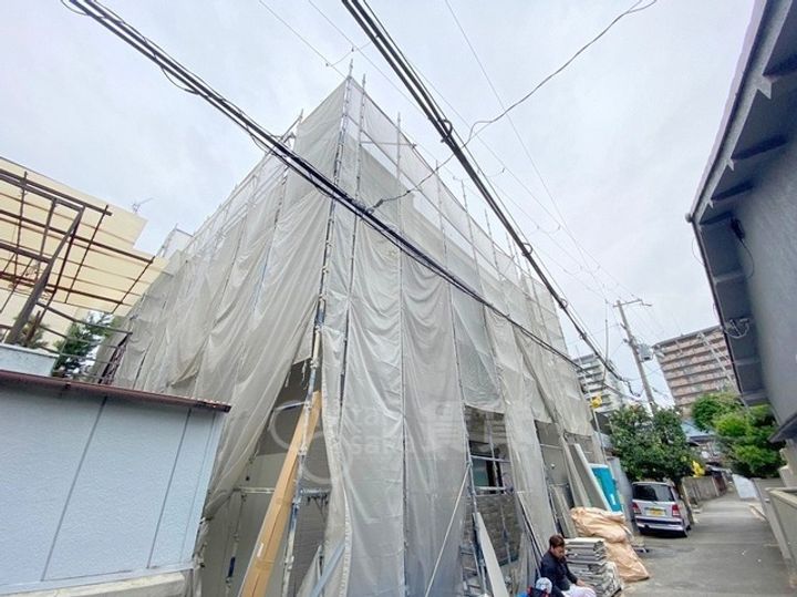 大阪府大阪市東淀川区下新庄5丁目の賃貸アパートの玄関