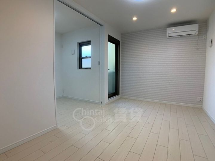 大阪府大阪市東淀川区下新庄5丁目の賃貸アパートの居間