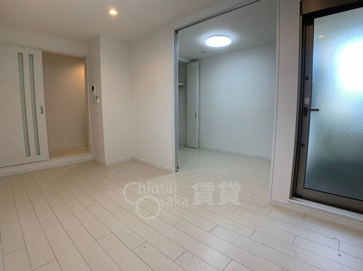 大阪府大阪市東淀川区下新庄5丁目の賃貸アパートの居間