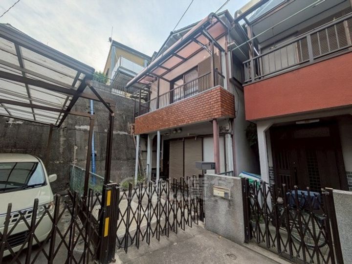 兵庫県川西市久代2丁目(一戸建)の賃貸物件の外観