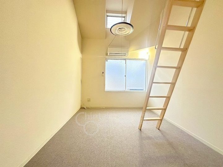 大阪府大阪市東淀川区豊里5丁目の賃貸アパートの居間