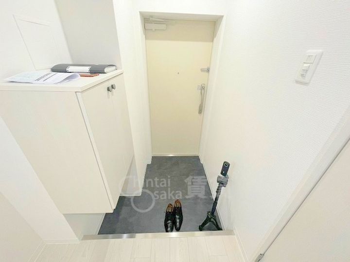 大阪府大阪市東淀川区菅原3丁目の賃貸マンションの玄関