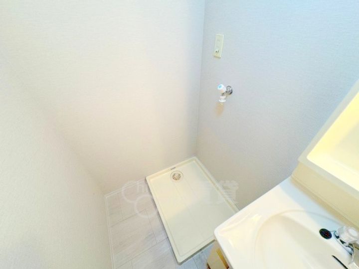 大阪府大阪市淀川区西中島1丁目の賃貸マンションの内装