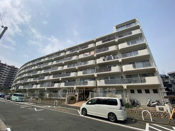 ローズコーポ千里C棟の外観