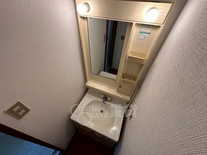 大阪府吹田市片山町4丁目の賃貸アパートの内装