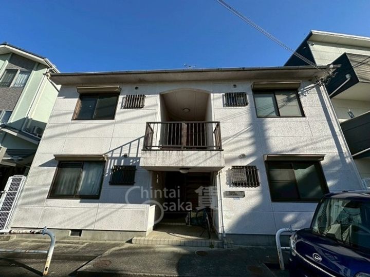 大阪府吹田市片山町4丁目の賃貸アパートの外観