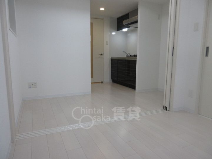 大阪府大阪市東淀川区東中島1丁目の賃貸マンションの居間