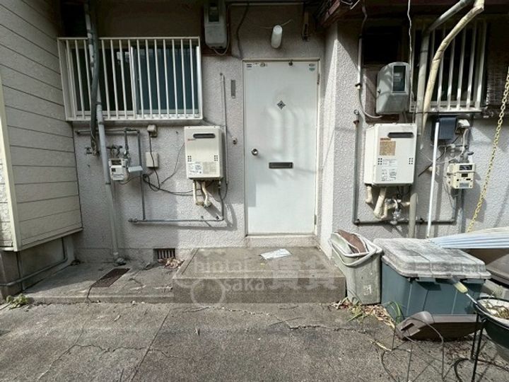 兵庫県宝塚市平井3丁目(一戸建)の賃貸物件の玄関