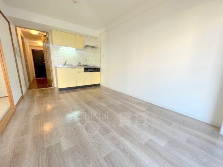 東淡路豊源ビルの居間