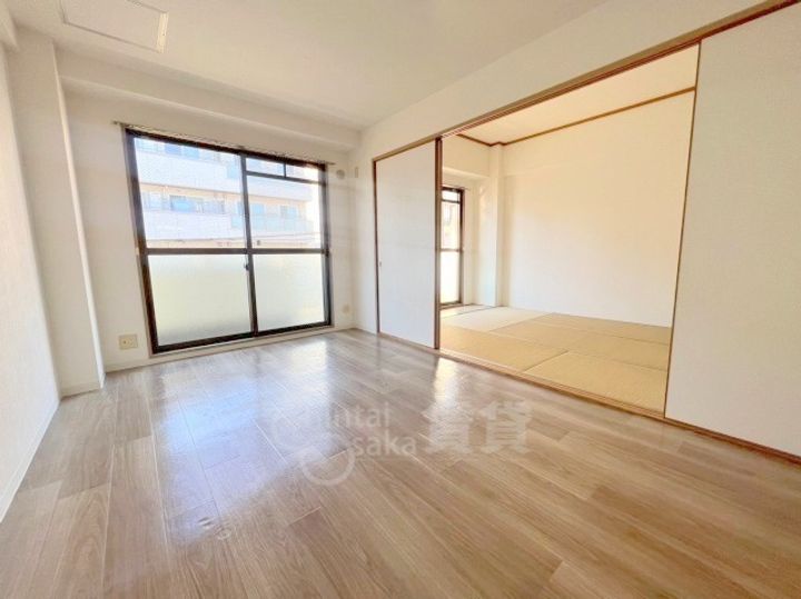 東淡路豊源ビルの居間