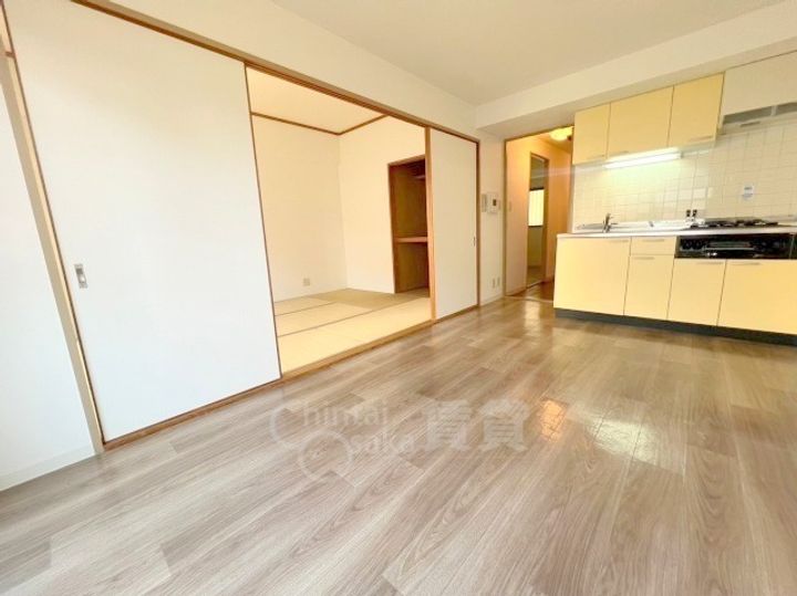 東淡路豊源ビルの居間