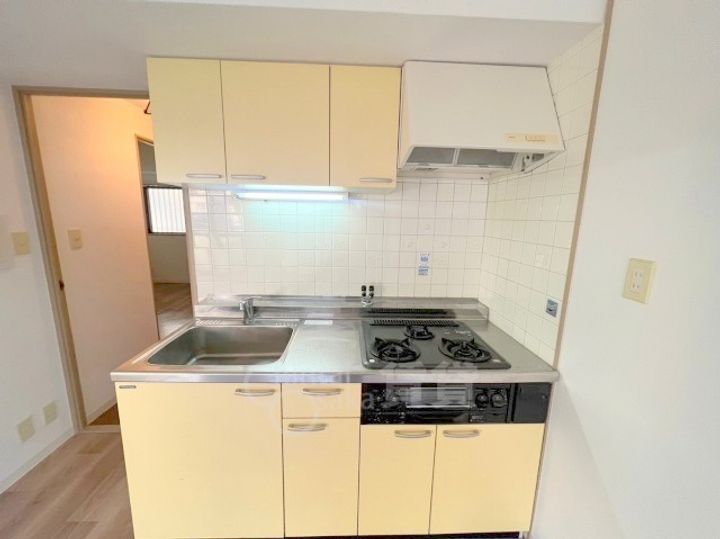 東淡路豊源ビルのキッチン