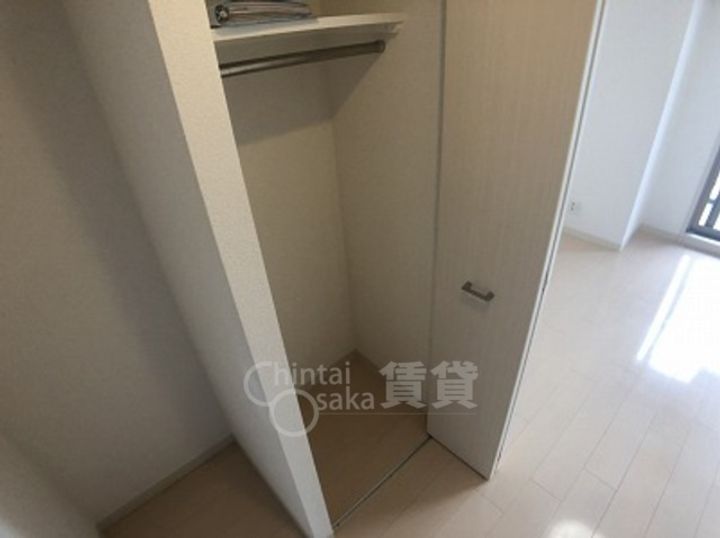 大阪府大阪市東淀川区東中島2丁目の賃貸マンションの内装