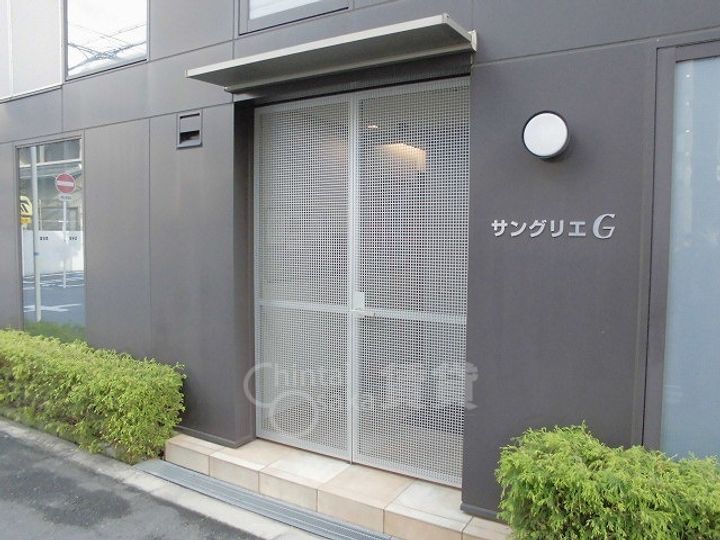 大阪府大阪市淀川区新高2丁目の賃貸マンションの玄関