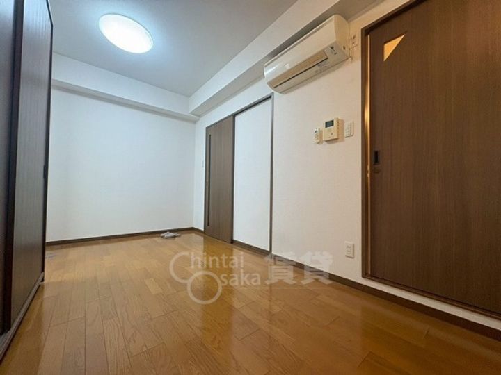 大阪府大阪市淀川区新高2丁目の賃貸マンションの居間