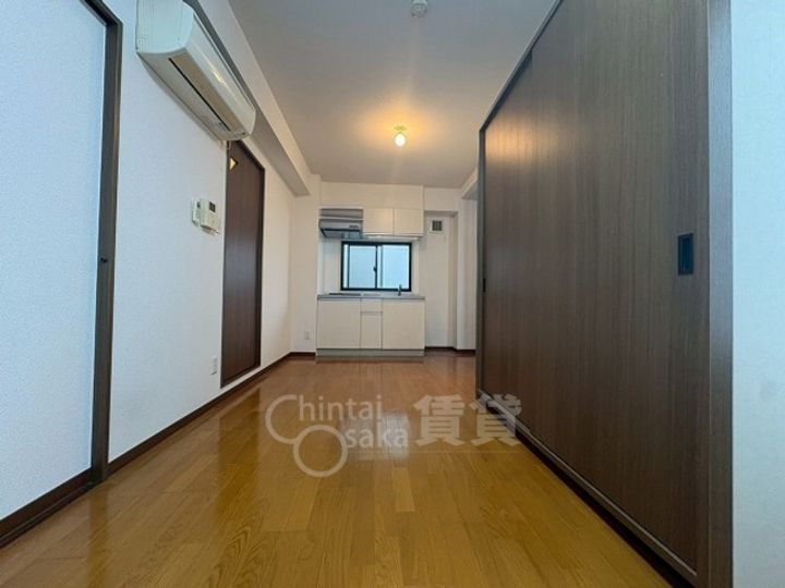 大阪府大阪市淀川区新高2丁目の賃貸マンションの居間