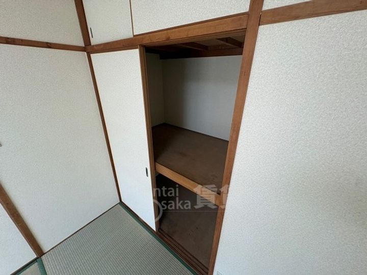 大阪府大阪市東淀川区豊新4丁目の賃貸マンションの内装