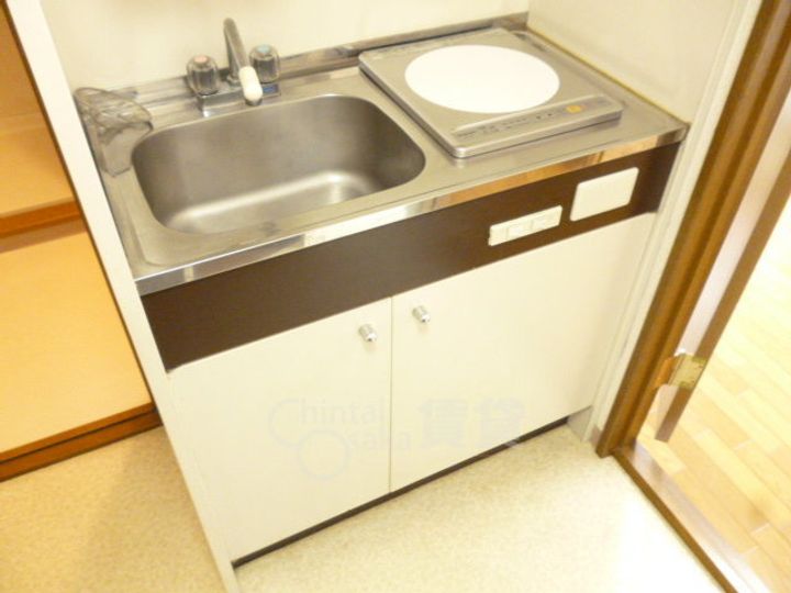 大阪府箕面市粟生間谷東1丁目の賃貸マンションのキッチン