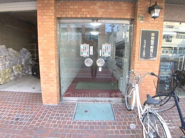 大阪府大阪市東淀川区豊里2丁目の賃貸マンションの玄関