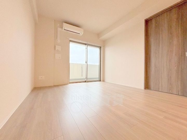 大阪府大阪市淀川区宮原1丁目の賃貸マンションの居間