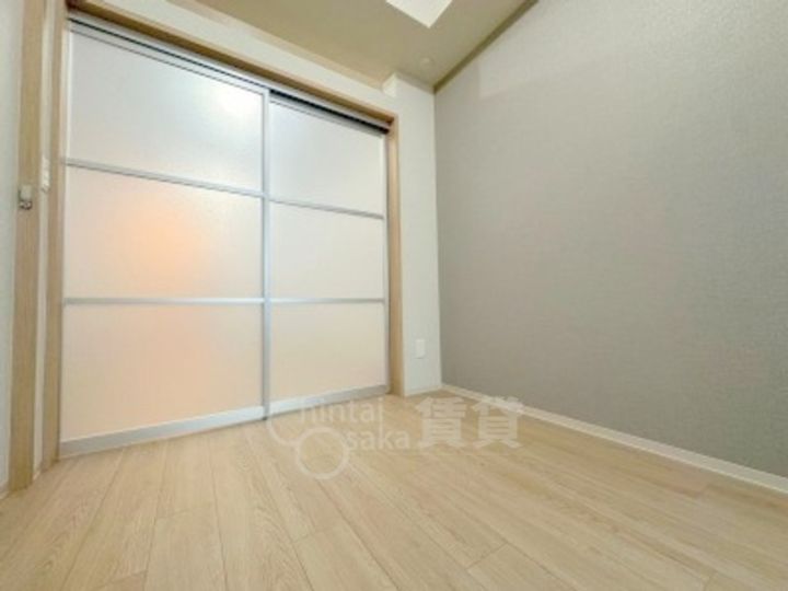 大阪府大阪市淀川区宮原1丁目の賃貸マンションの居間