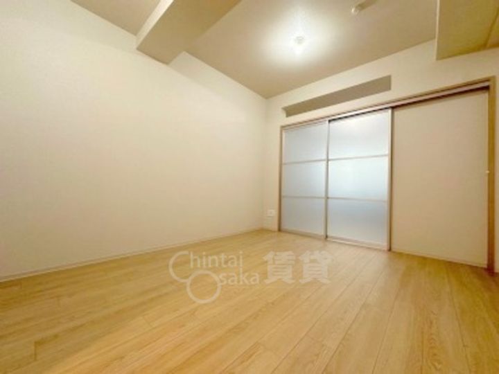 大阪府大阪市淀川区宮原1丁目の賃貸マンションの居間