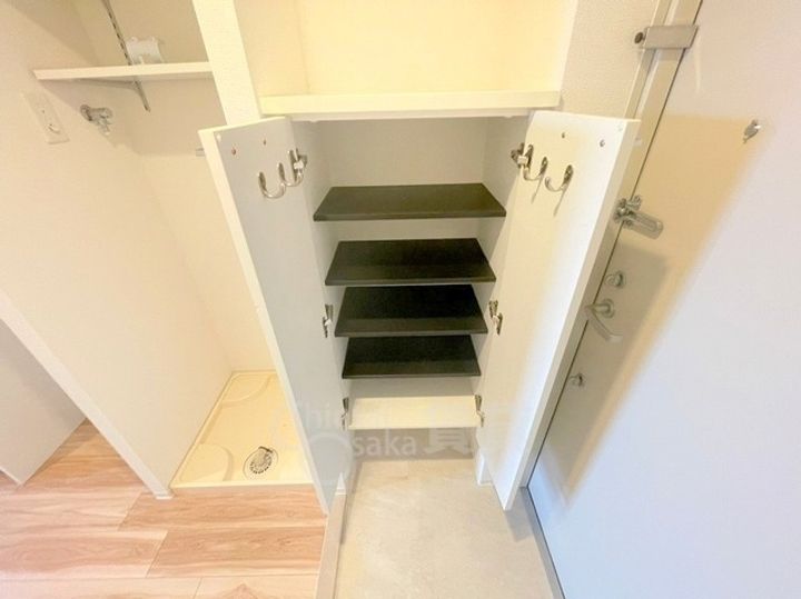 大阪府大阪市東淀川区西淡路1丁目の賃貸マンションの内装