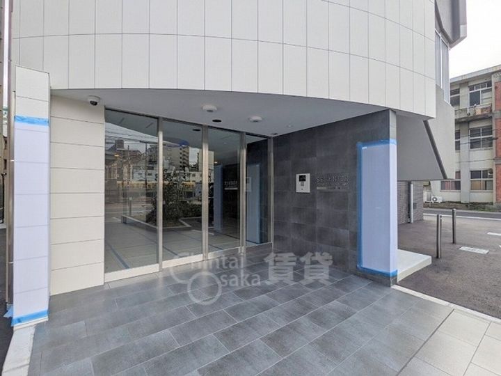 大阪府大阪市東淀川区西淡路1丁目の賃貸マンションの玄関