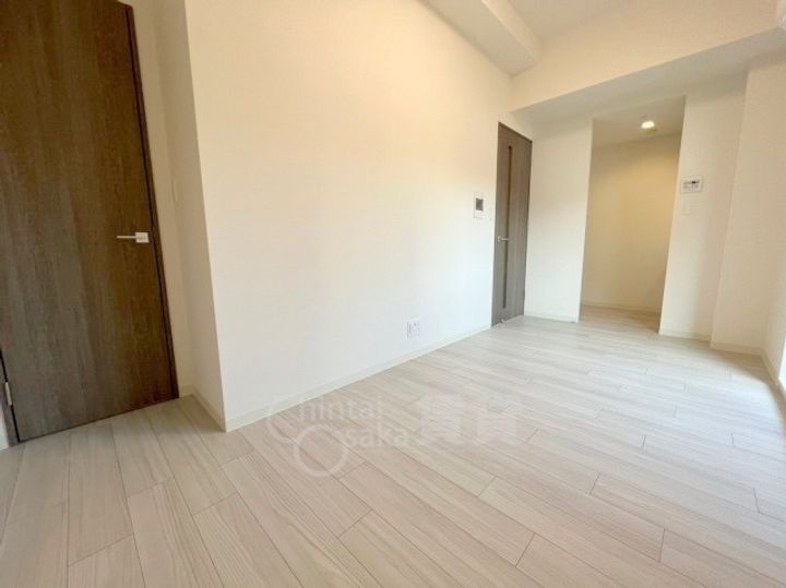 大阪府大阪市淀川区十八条1丁目の賃貸マンションの居間