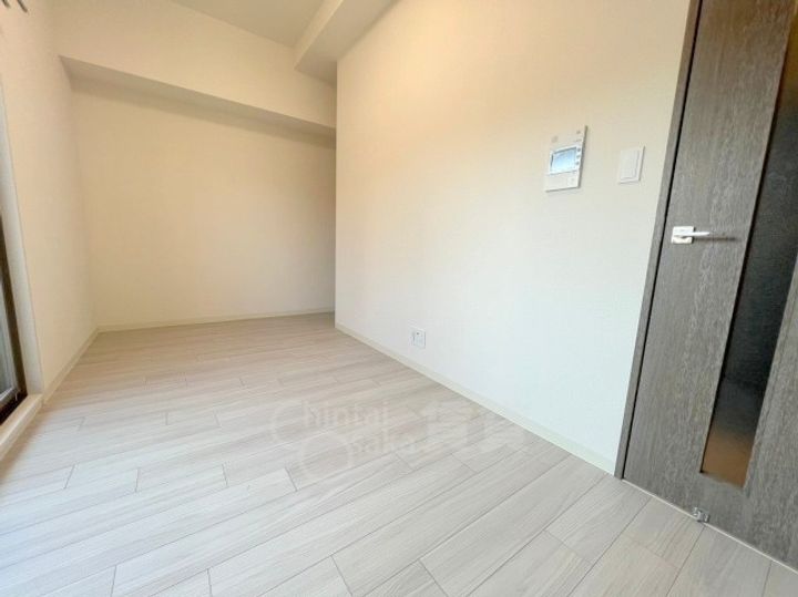 大阪府大阪市淀川区十八条1丁目の賃貸マンションの居間