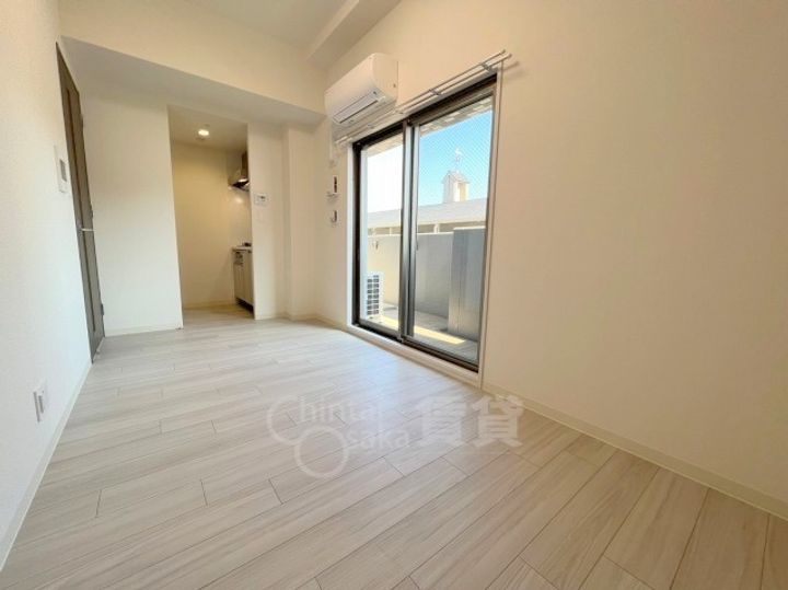 大阪府大阪市淀川区十八条1丁目の賃貸マンションの居間