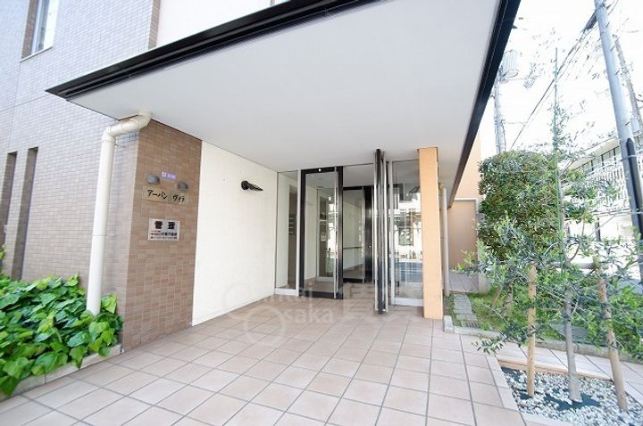 アーバンヴィラの玄関