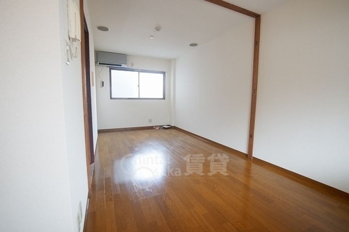 ホーリーライフ福島の居間