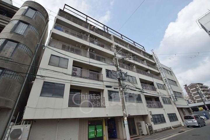 第一三井ビルの外観