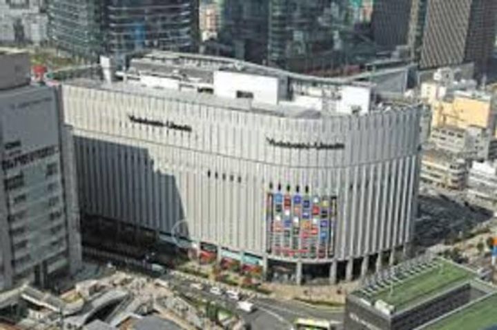 第一三井ビルの周辺