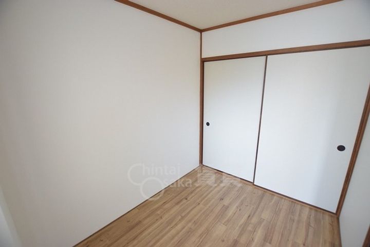 第一三井ビルの居間