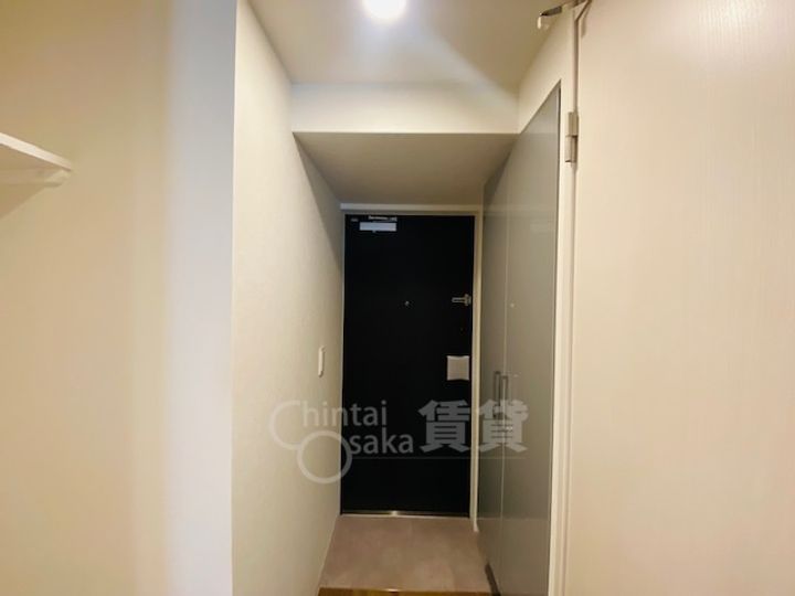 ファーストフィオーレ九条2の玄関