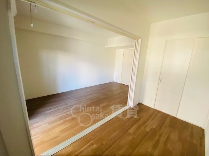 ファーストフィオーレ九条2の寝室