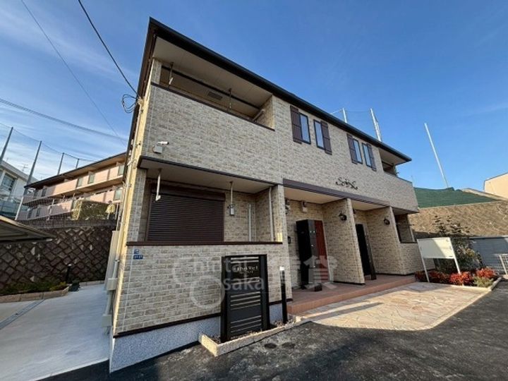 大阪府吹田市山田東3丁目の賃貸アパートの外観