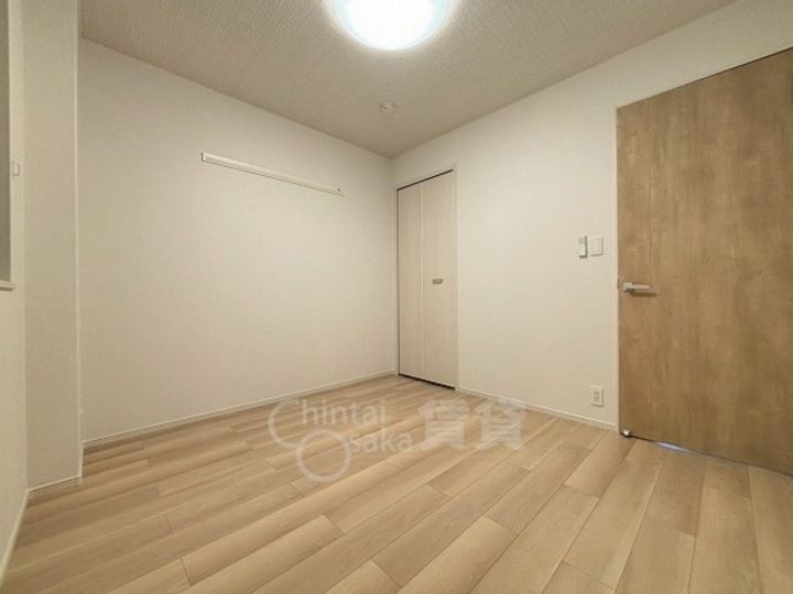 大阪府吹田市山田東3丁目の賃貸アパートの居間