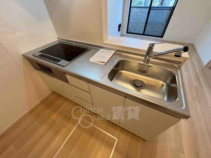 大阪府吹田市山田東3丁目の賃貸アパートのキッチン