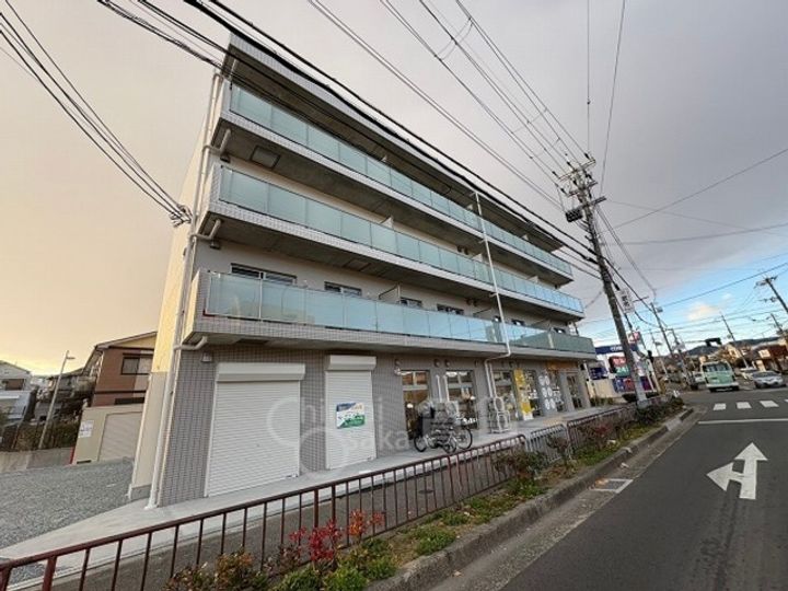 大阪府豊中市上野東2丁目の賃貸マンションの外観