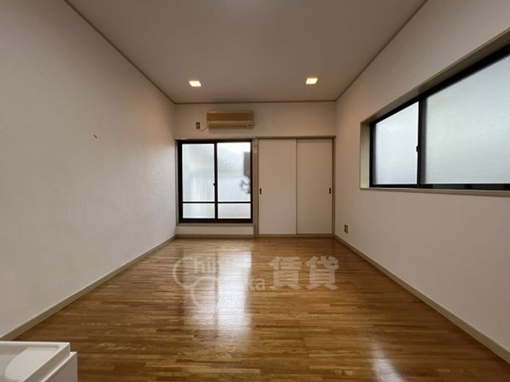 大阪府豊中市刀根山元町の賃貸アパートの居間