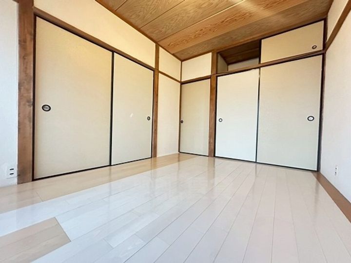 マンション雲雀丘の居間