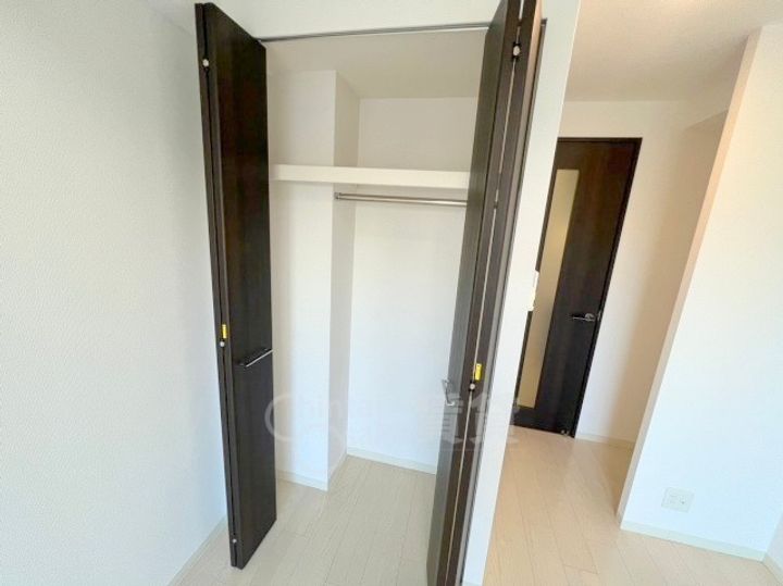 大阪府大阪市東淀川区東中島3丁目の賃貸マンションの内装